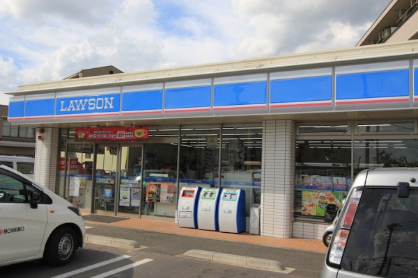 コンビニ　ローソンつくば春日3丁目店（コンビニ）まで382m