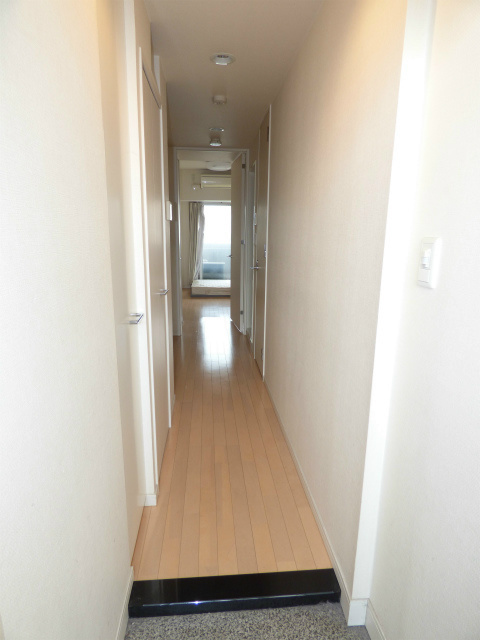 玄関　【家具家電一式付き】【見学予約受付中】【仲介料減額】【弊社管