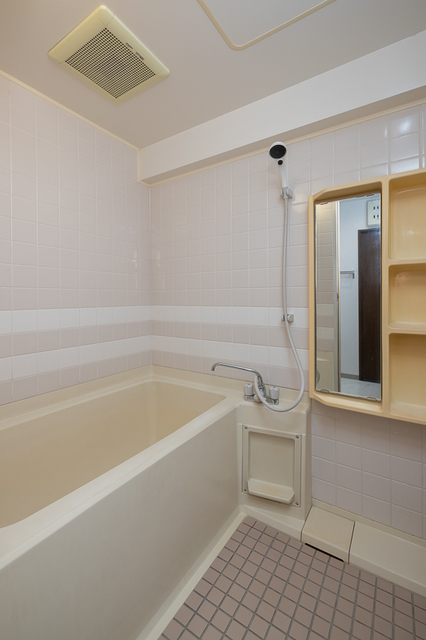 バス・シャワールーム　※写真は同タイプ住戸です。