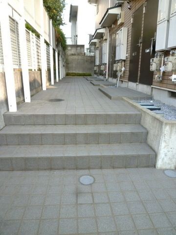 ロビー　★タイル貼りです★