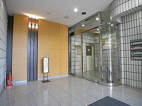 エントランス　ホワイトパレス 文京区春日1