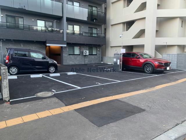 駐車場　駐車場