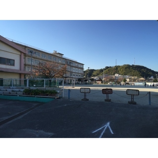 小学校　静岡市立西豊田小学校（小学校）まで900m