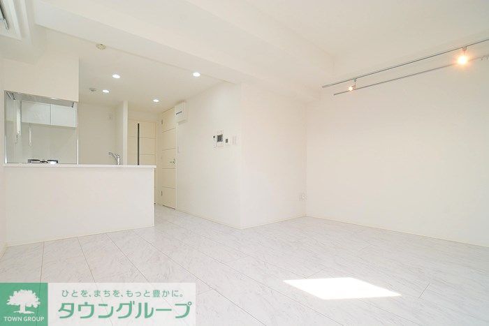 居室・リビング　カラータイプは茶です