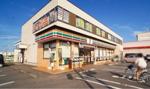 コンビニ　セブンイレブン川越新河岸店（コンビニ）まで584m