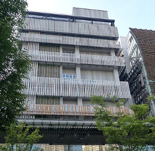 小学校　港区立芝浜小学校（小学校）まで465m