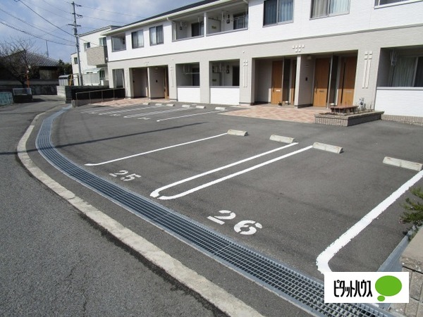 駐車場　駐車場