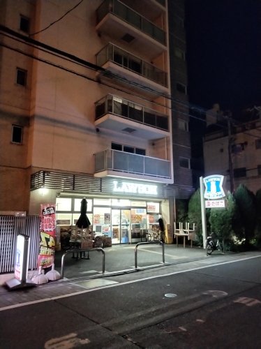 コンビニ　ローソン 安堂寺町二丁目店（コンビニ）まで19m