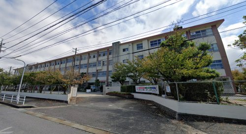中学校　福岡市立壱岐中学校（中学校）まで705m
