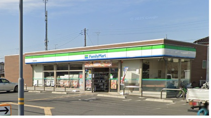 コンビニ　ファミリーマート春日部米島店（コンビニ）まで850m