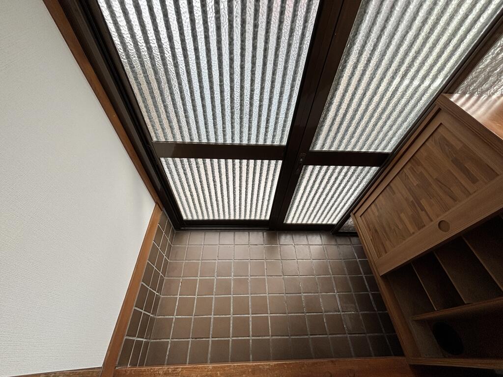 芝下戸建の玄関写真