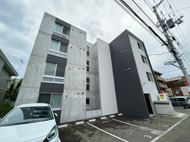 建物外観　札幌市東区北二十三条東「ＦＲＯＭ　ＳＥＱＵＥＮＣＥ」