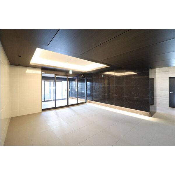 地下鉄千日前線 阿波座駅 徒歩5分 11階建 築9年の外観写真