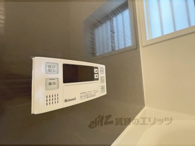 その他設備　給湯器リモコン