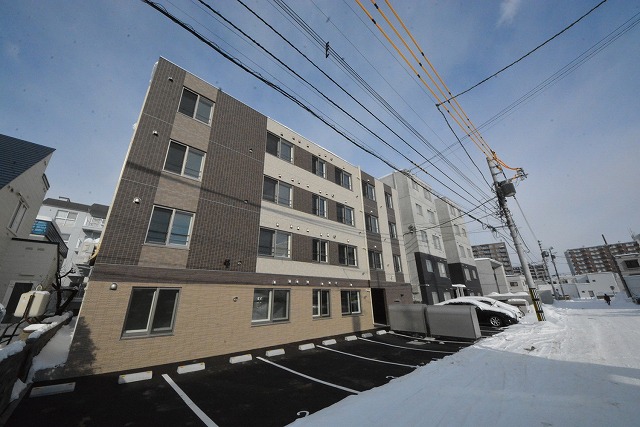地下鉄南北線 平岸駅 徒歩5分 築7年