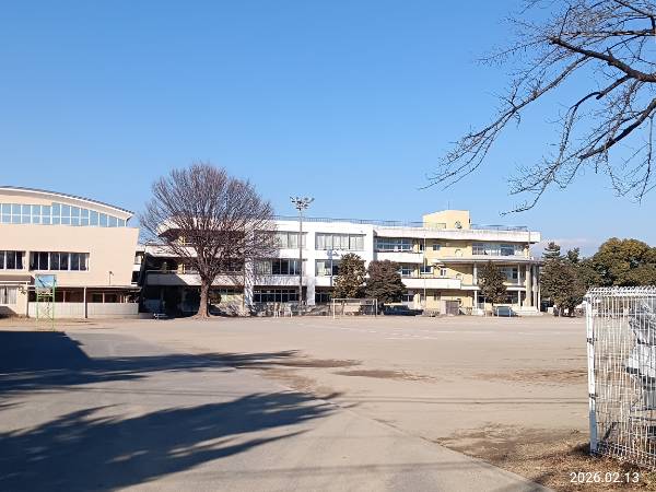 小学校　太田市立中央小学校（小学校）まで485m