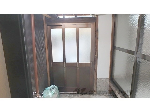 ＪＲ山陰本線 花園駅 徒歩4分 1階建 築127年の玄関写真