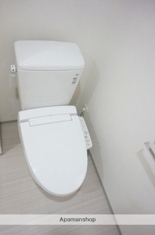 京急本線 京急鶴見駅 徒歩9分 5階建 築10年のトイレ写真