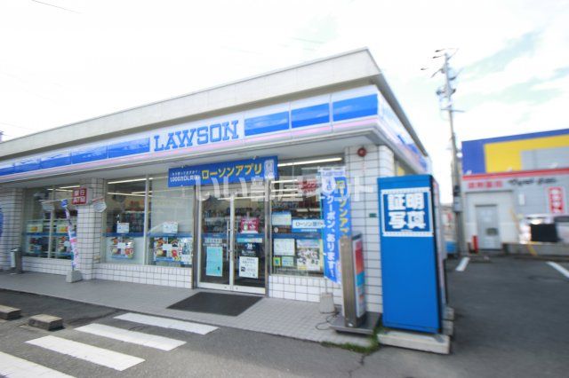 コンビニ　ローソン 福岡次郎丸二丁目店（コンビニ）まで340m