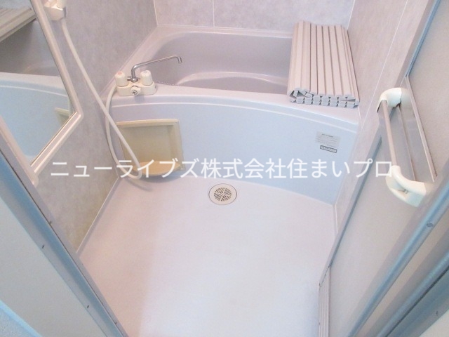 京阪本線 香里園駅 徒歩16分 2階建 築27年の風呂写真