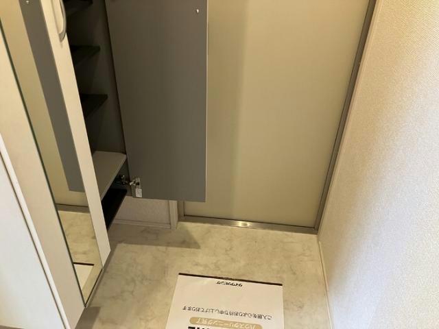 ワイズフォレストIII袖ヶ浦の玄関写真