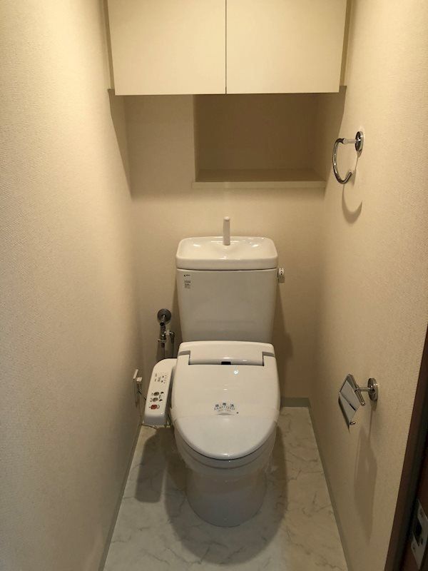 日神デュオステージ中野坂上NEXTのトイレ写真