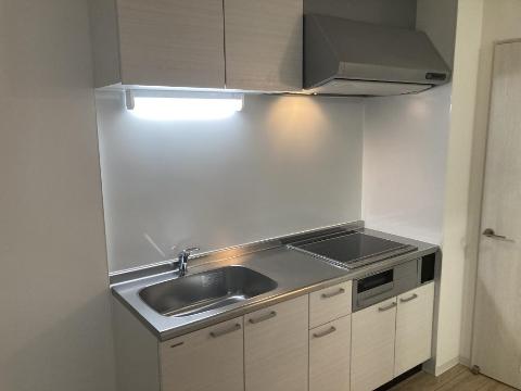 キッチン　IHコンロ2口+ラジェ