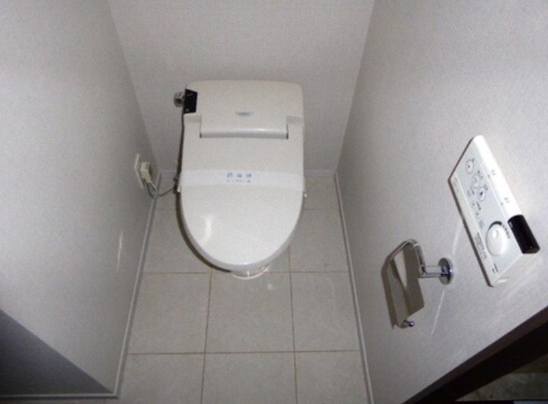 東京メトロ南北線 白金高輪駅 徒歩7分 11階建 築18年のトイレ写真