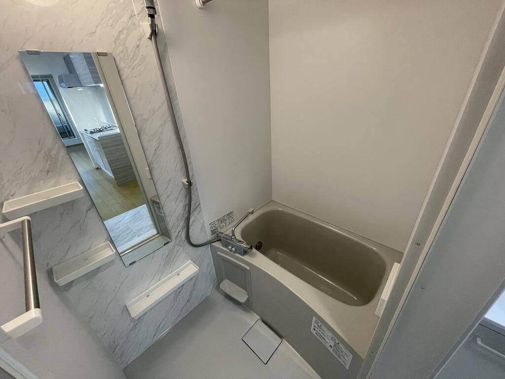 仙台市地下鉄東西線 薬師堂駅 徒歩10分 2階建 築2年の風呂写真