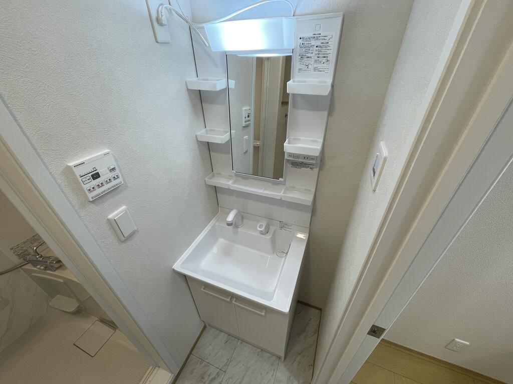 仙台市地下鉄東西線 薬師堂駅 徒歩10分 2階建 築2年の内装写真