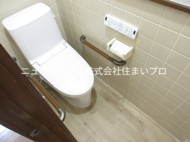 京阪本線 寝屋川市駅 徒歩16分 3階建 築36年のトイレ写真