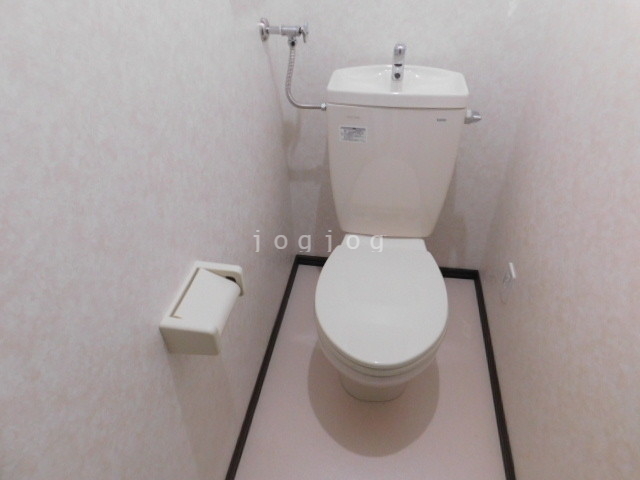 トイレ　当社サービスセンターで温水洗浄便座の設置承ります★