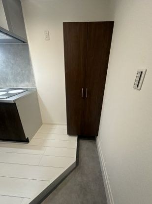 小田急小田原線 本厚木駅 徒歩10分 3階建 築2年の玄関写真