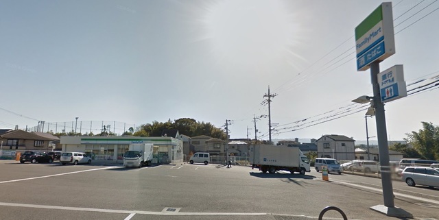 コンビニ　ファミリーマート和泉唐国店（コンビニ）まで900m
