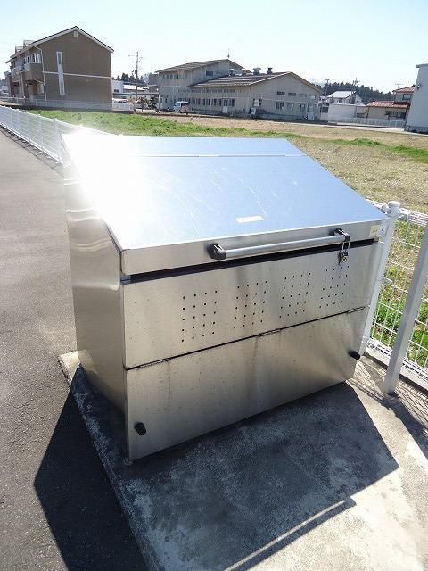ＪＲ信越本線 茨目駅 徒歩7分 2階建 築15年の外観写真