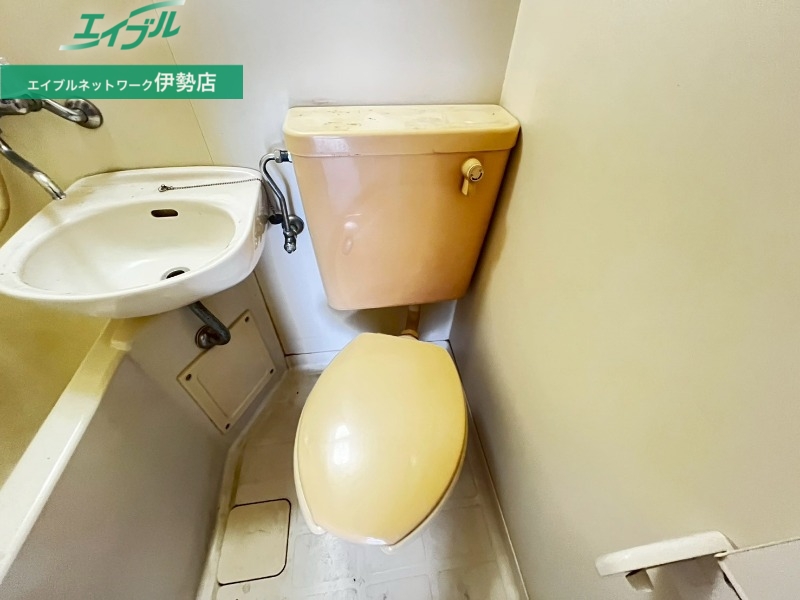 トイレ　別部屋参考写真です