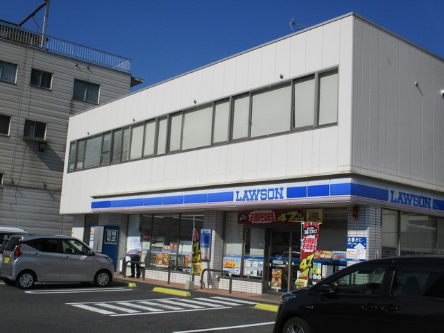コンビニ　ローソンプラス広島寺町店（コンビニ）まで275m