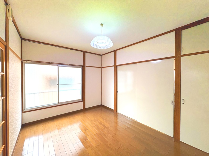みどり荘の居間写真