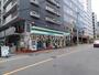 コンビニ　ファミリーマート 市谷田町店（コンビニ）まで489m