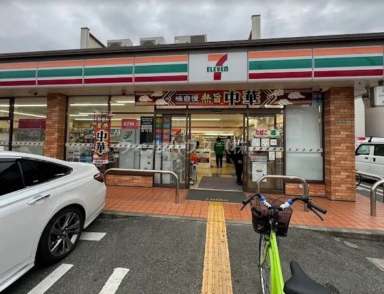 コンビニ　セブンイレブン堺堀上緑町店（コンビニ）まで775m