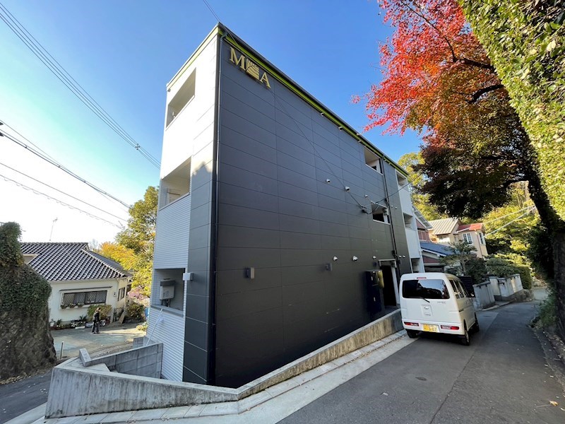 モダンアパートメント枚方上之町の外観写真