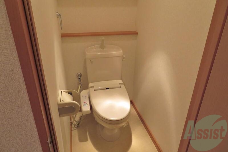 トイレ　トイレにはもちろんウォシュレットも設置されています。