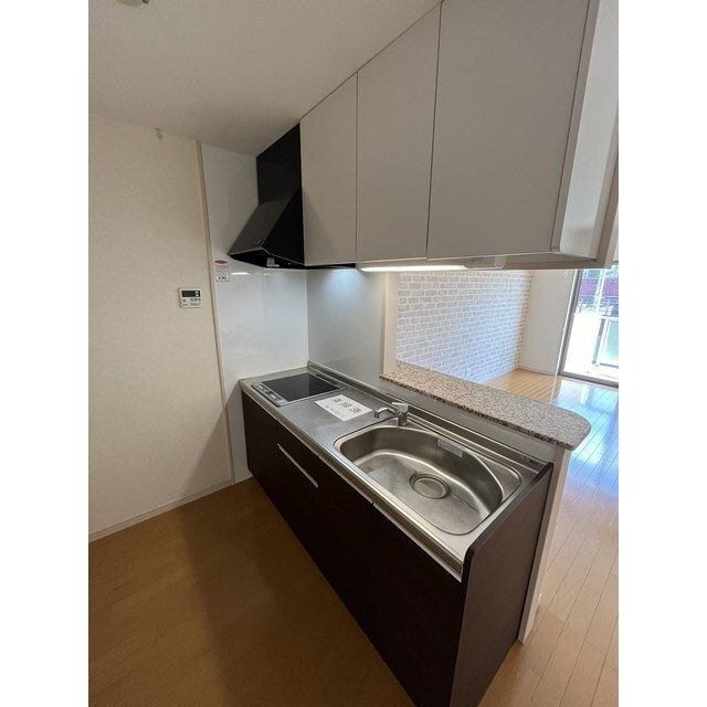 キッチン　別部屋の同タイプのお写真です。