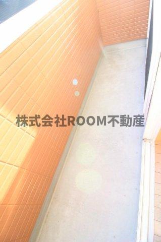 バルコニー　開放的で明るい空間を演出してくれるバルコニーです