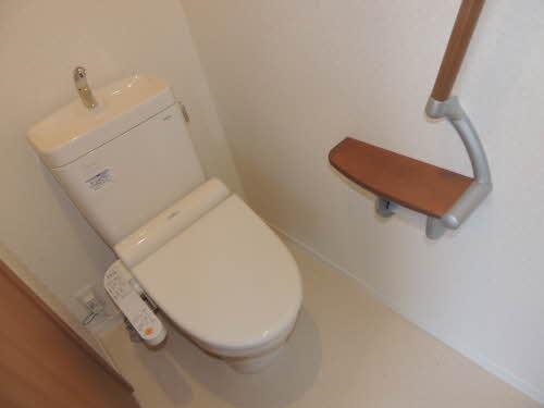 トイレ　※同タイプの部屋写真です