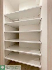 玄関　別部屋の写真です