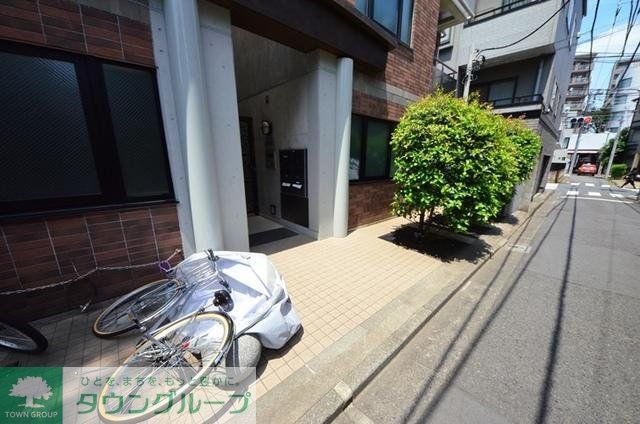 京王線 笹塚駅 徒歩4分 3階建 築26年の外観写真