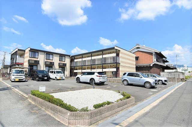 建物外観　☆家具家電つきの素敵な1K♪オシャレな外観も素敵☆彡イチオシ