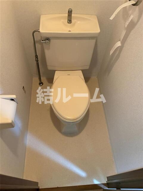 東武東上線 北池袋駅 徒歩2分 4階建 築31年のトイレ写真