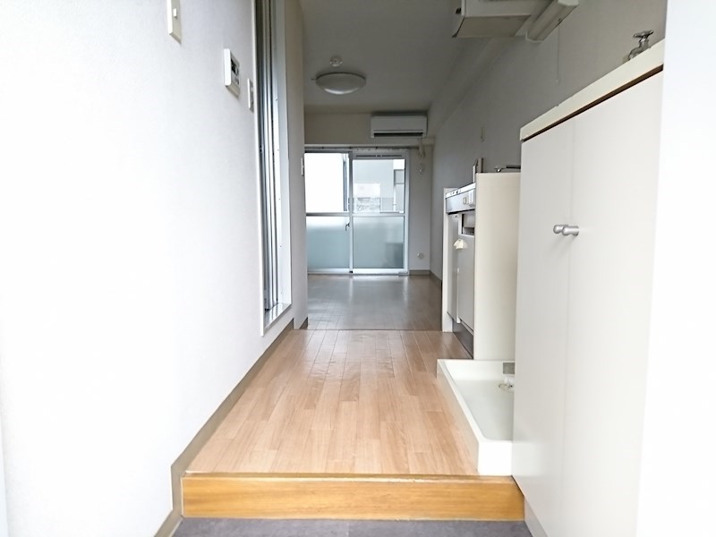 居室・リビング　同建物、他号室写真参照